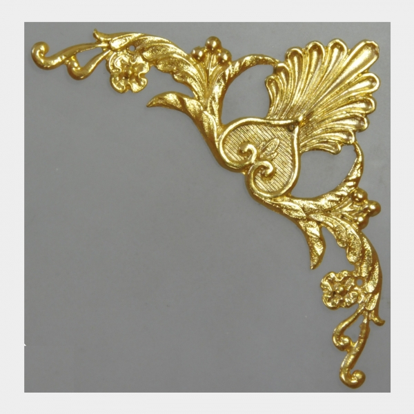 Biedermeier Eckbeschlag 61 x 61 mm   EN24629